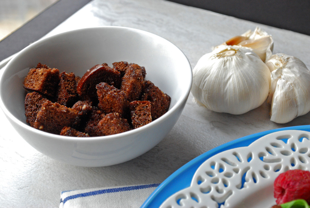 Copycat Ruby Tuesday Croutons