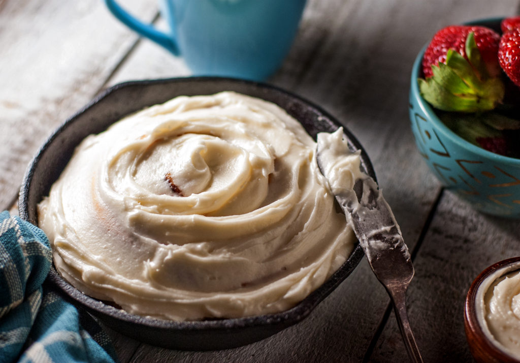 Giant Skillet Cinnamon Roll