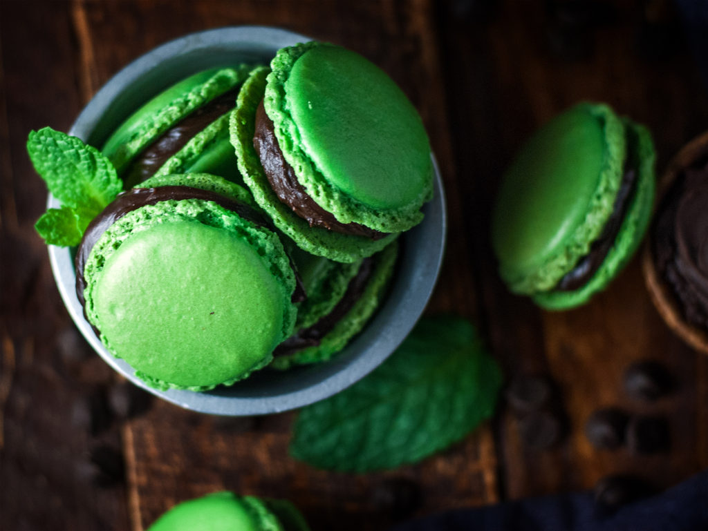 Mint Chocolate French Macarons