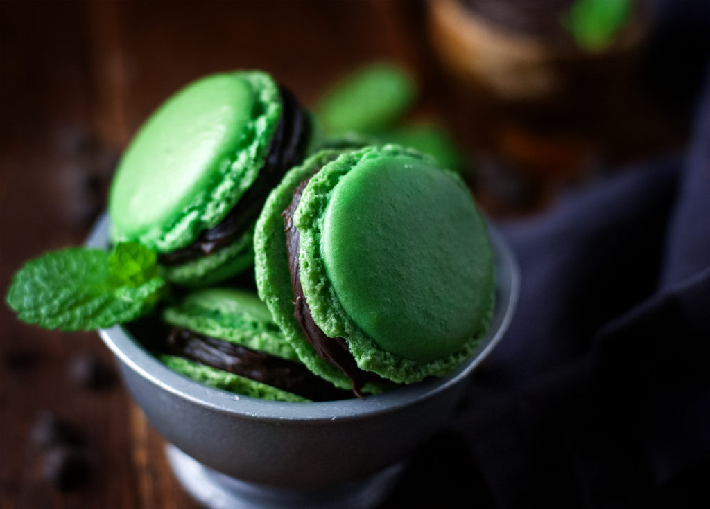 Mint Chocolate French Macarons